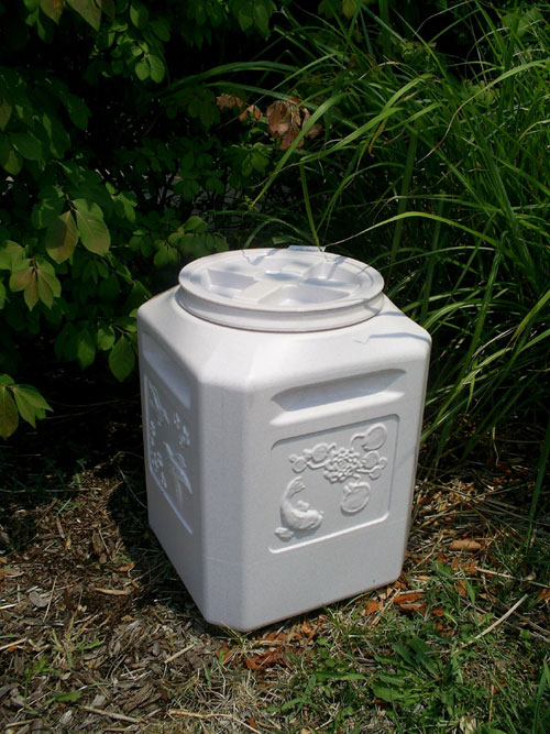 Gamma GAMMA6335 Medium Bird Seed Vault 8.7 Gallons