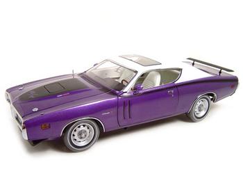 Ertl Diecast - 1971 Dodge Charger R/T ERTL Authentics Diecast Model Plum 1:18