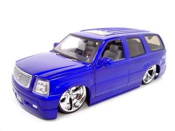 Cadillac Diecast - CADILLAC ESCALADE BLUE 1:18 SCALE DUB DIECAST MODEL