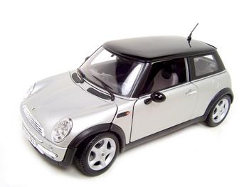 Diecast Mini Cooper - MINI COOPER SILVER 1:18 DIECAST MODEL
