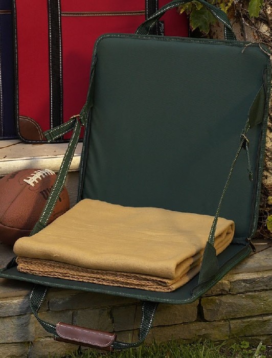 Picnic at Ascot 193G Stadium Seat with Tan Blanket Green