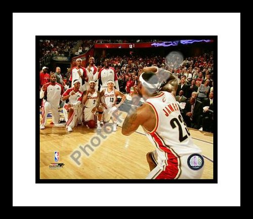 All About Autographs AAA-21197 LeBron James Cleveland Cavaliers NBA Framed 8x10 Photograph Taking Team Photo
