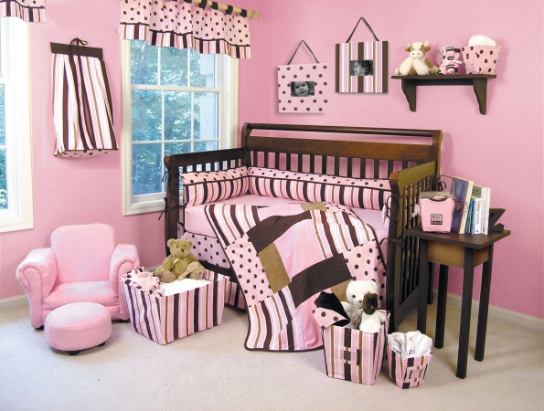 Trend Lab 101524 MAYA 4 PIECE SET includes slipcover bumper coverlet skirt and sheet