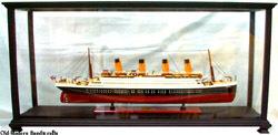P016 Display Case For Cruise Liner Mid