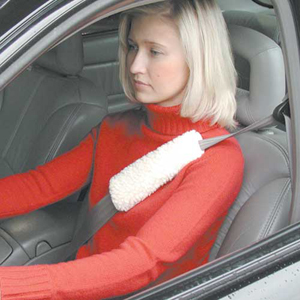 Travelon 32597 Simulated Sheepskin Seat Belt Shoulder Pad - Tan Travelon 32597 Simulated Sheepskin Seat Belt Shoulder Pad - Tan