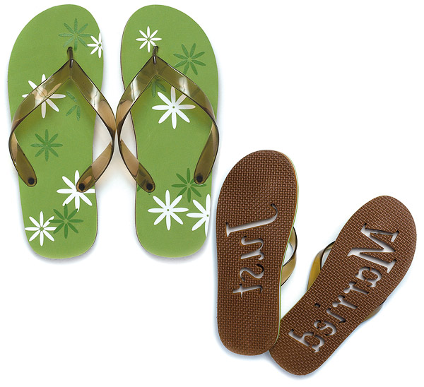 Weddingstar 72152 Medium Graphic Daisy Just Married Flip Flop Sandals