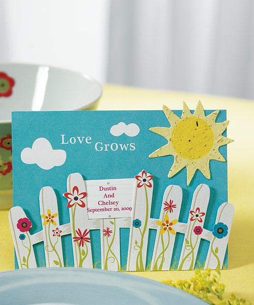 Weddingstar 8775 Love Grows Picket Fence with Seeded Paper Sun- Favor