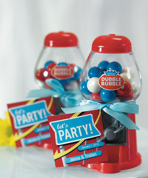 Weddingstar 8649 Classic Gumball Machine in Traditional Red