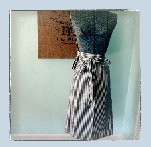 KnobStoppers Apron-Heirloom Stripe