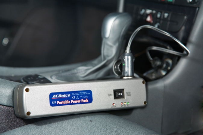 Sun-Mate 991 12V Portable Power Pack