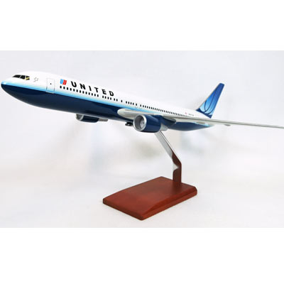 Toys and Models B767-300 United
