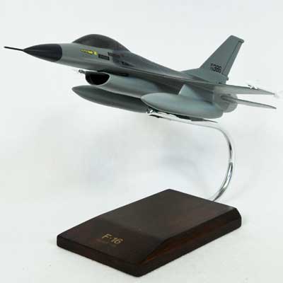 Toys and Models F-16A Falcon USAF