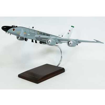 Toys and Models RC-135V-W Rivet Joint New Engines