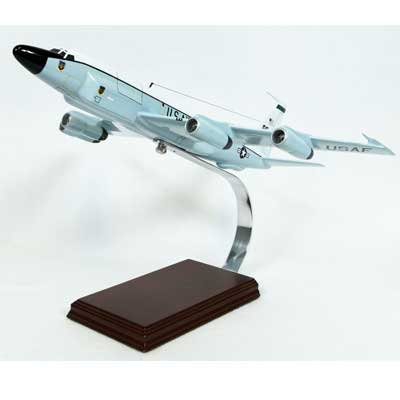 Toys and Models RC-135V-W Rivet Joint Old Engines