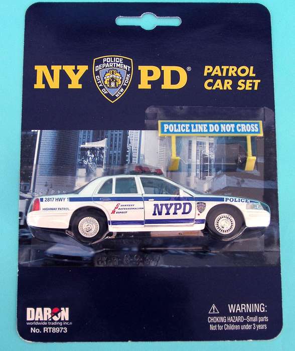 Rt8973 Nypd Police Car Set