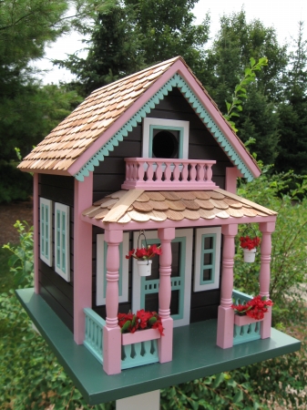 Home Bazaar HB-9031 Petoskey Lake View Cottage Birdhouse