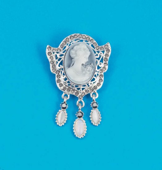 Peter Alan 4494 Cameo And Stone Pin Peter Alan 4494 Cameo And Stone Pin