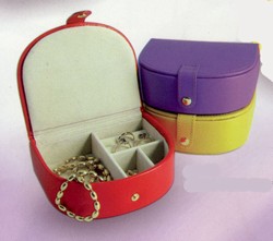 541010-13 Small Bowed Front Leather Jewel Box - Purple