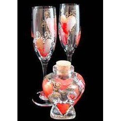Bellissimo WHRTFLSET-1001 Hand Painted Hearts of Fire Design Large Heart Bottle with Cork Top and 2 Matching Flutes