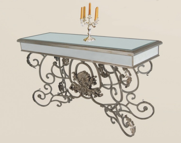 Mirrored Console Table. Bethel Hu92 - Mirrored Console