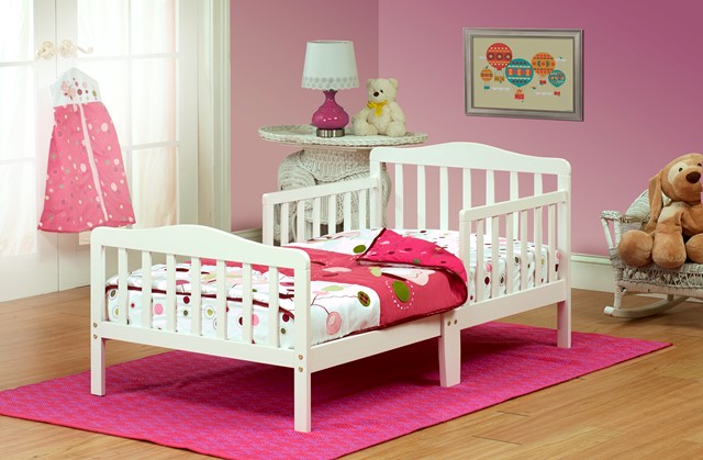Solid Wood White Toddler Bed