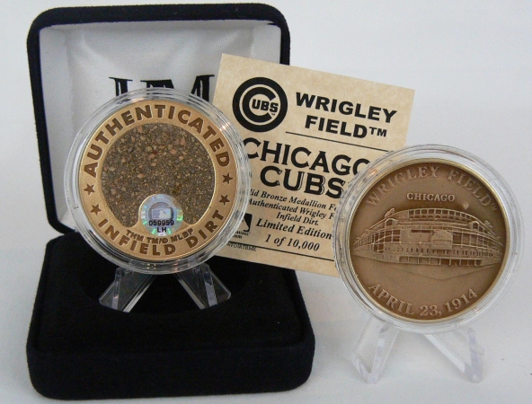 Highland Mint WFDIRTBMK CHICAGO CUBS WRIGLEY FIELD AUTHENTICATED INFIELD DIRT COIN