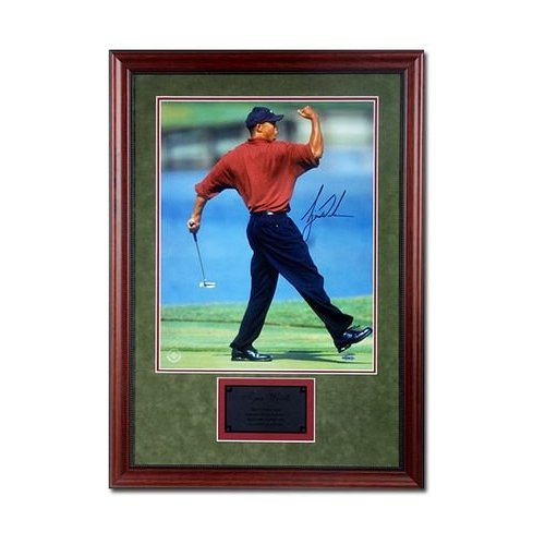 Upper Deck 18120 Tiger Woods Autographed -Fist Pump- 16x20 Photo -