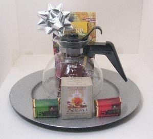 The Natural Gift Baskets LLC 379 Flwering Tea Starter Kit