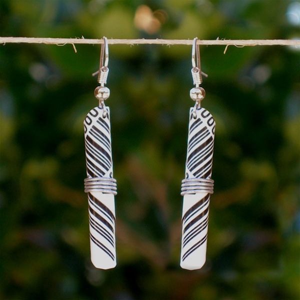 Gifts with Humanity SJTCE01-Barcd-225015 Tin Can Tube Earrings Bar Code