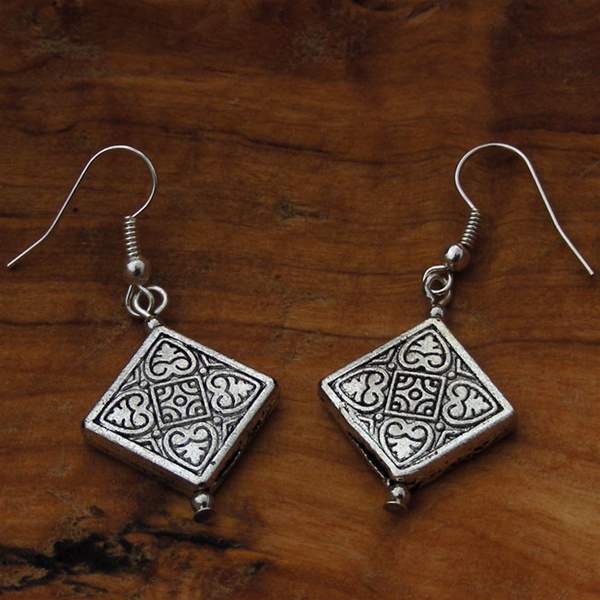 Gifts with Humanity YJSETB-Tbtn-228004 Tibetan Silver Symmetry Earrings