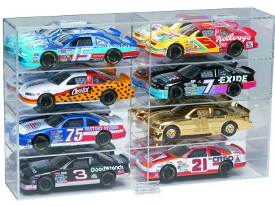 Gagne D04-0824 8 Slot 1-24 Scale Display Case
