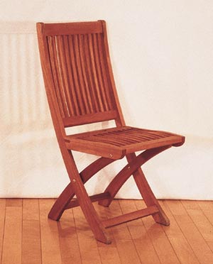 Folding Outdoor Lounge Chair - Natural Oiled