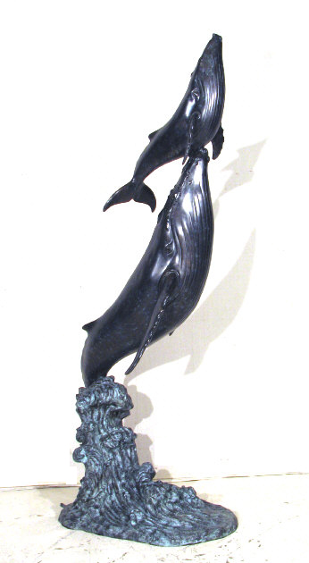 Metropolitan Galleries SRB25458 Whale Fountain Bronze