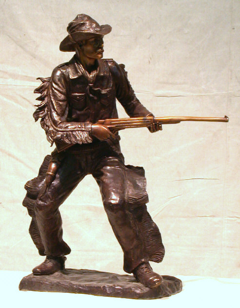 Metropolitan Galleries SRB30345 Cowboy with Rifle Bronze