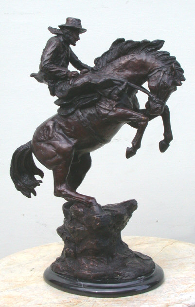 Metropolitan Galleries SRB47314 Cowboy with Horse Bronze