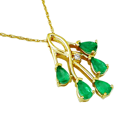 Jewelry Castle 15100YGN 14K Yellow Gold Diamond and Emerald Necklace emerald necklace jewelry