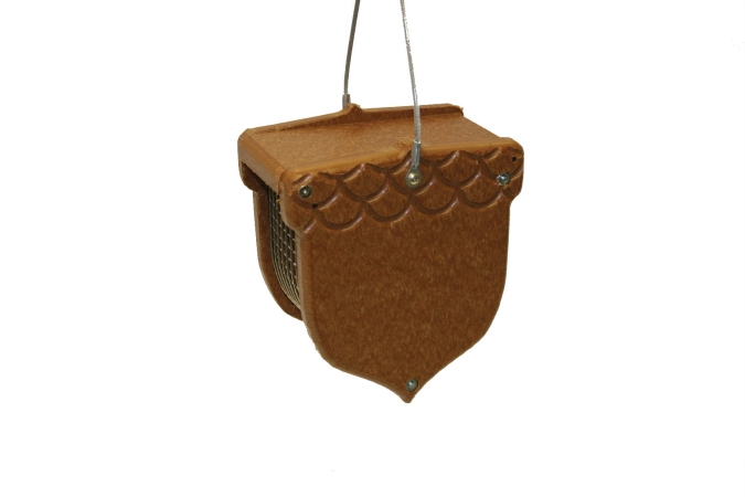 Acorn Recycled Peanut Feeder With Hanging Cable