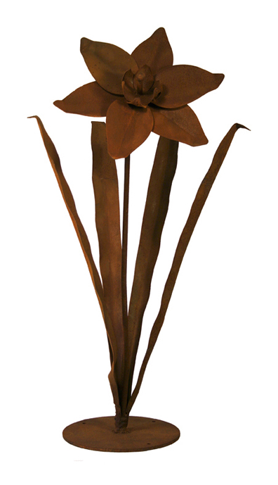 S672 Small Daffodil Garden Sculpture - Amber
