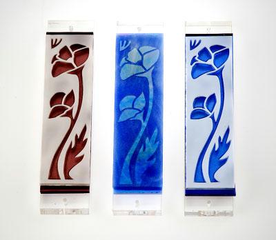 Judaica SFMZ3057 Glass and Stained Glass Poppy I Mezuzah