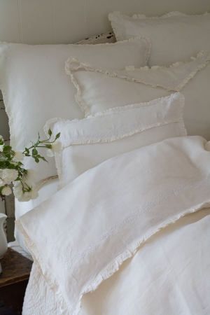Taylor Linens 310CSWEETBQD Sweetbriar 90 in. x 90 in. Queen Duvet Cream