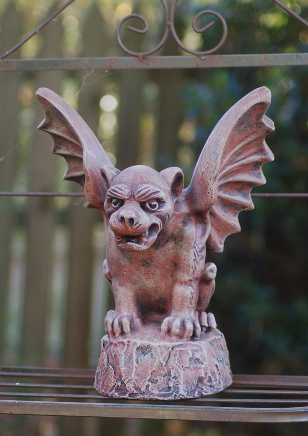 80014b Outdoor Crushed Marble Resin Brick Red Gargoyle Statue