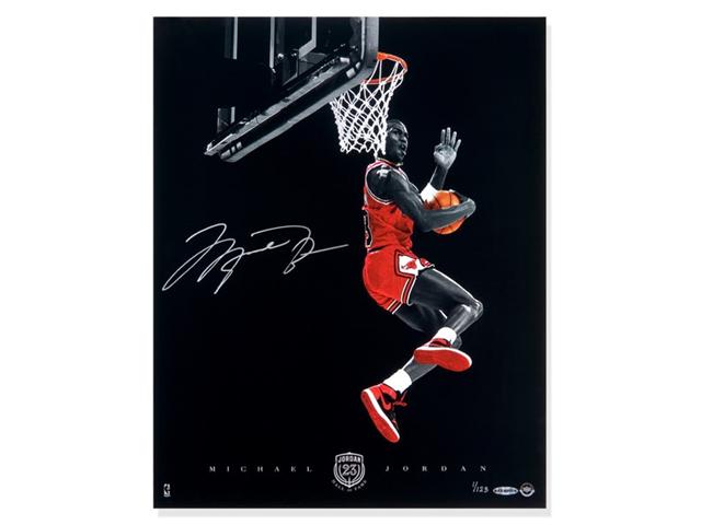 Upper Deck 72518 Michael Jordan Autographed Hall of Fame 2009 Edition Chicago Bulls Cradle Dunk 16x20 Photo UDA