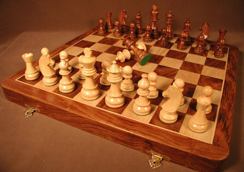 Sh918b Sheesham-boxwood Chess Pieces And Chess Board
