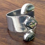 Gifts With Humanity MJSR05-Abalne-229014 Abalone and Silver Wrap Ring