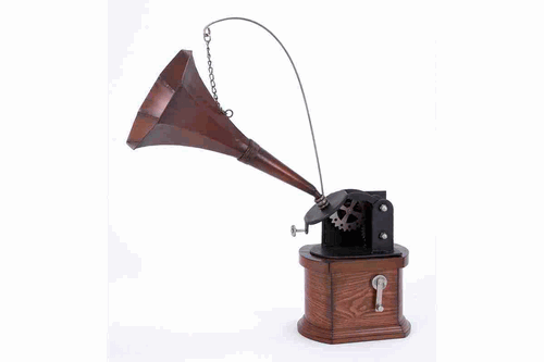 Benzara 51804 Gramophone Metal Table Decor