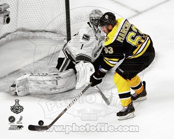 Liebermans Pfsaans12801 Brad Marchand Game 3 Of The 2011 Nhl Stanley Cup Finals Spotlight Action 8.00 X 10.00 Poster Print