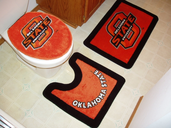 Belle View 10017 Oklahoma State Cowboys 3pc Bath Rugs