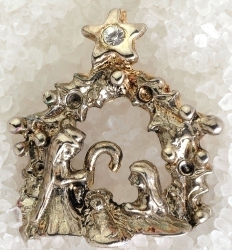 RINC 61809 Club Pack of 12 Christmas Jewelry Religious Gem Nativity Pins