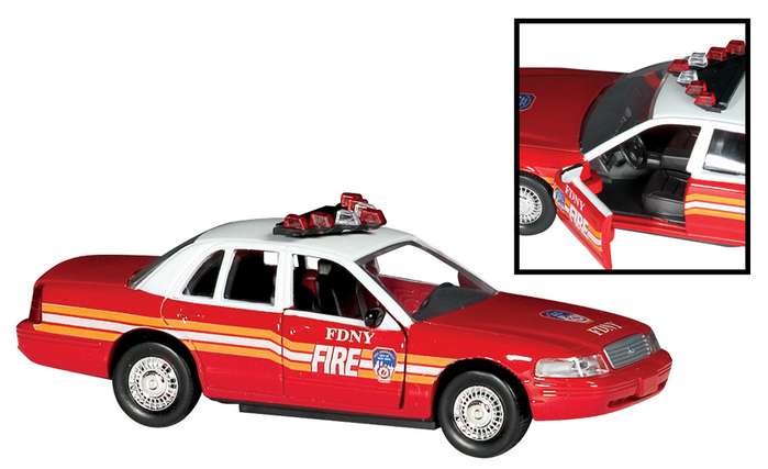 Rt8730 Die-cast Metal Fdny Fire Chiefs Car