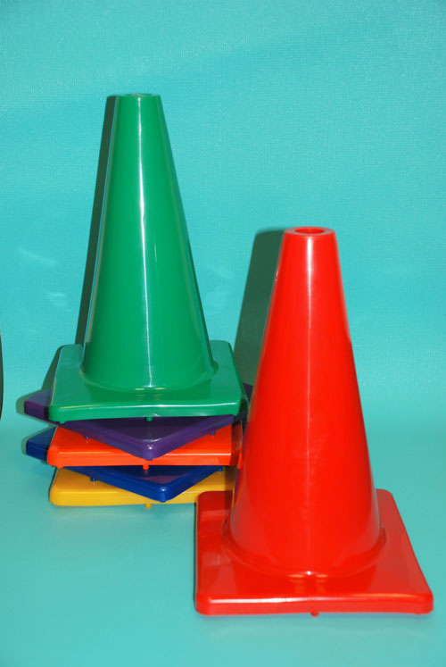Everrich EVB-0031 12 Inch Vinyl Cone with Square Base- Pack of 6